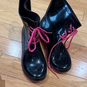 Sleek Black Rain Boots with Pink Laces